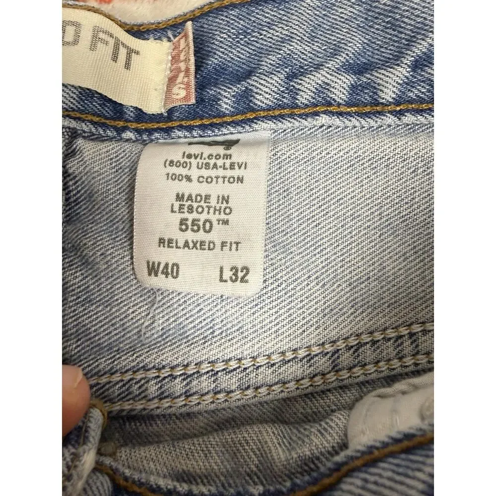 Levis 550 Jeans Mens 40x32 Relaxed Fit Light Wash Blue Denim Cotton